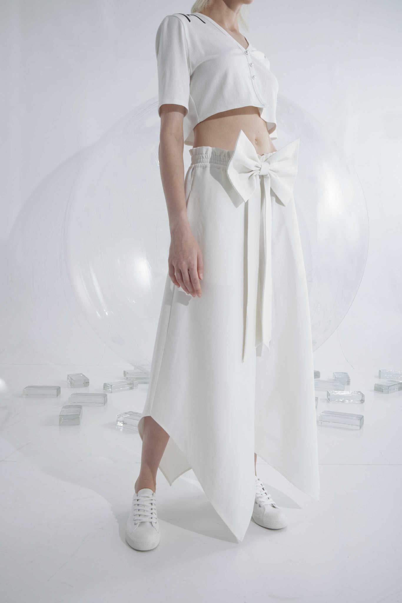 Wide leg pants with bow (White)